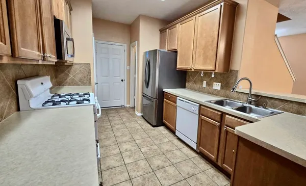 $1,900 | 12414 Jasmine Brook Lane, Houston, TX 77089
