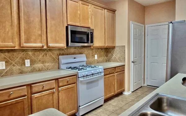 $1,900 | 12414 Jasmine Brook Lane, Houston, TX 77089