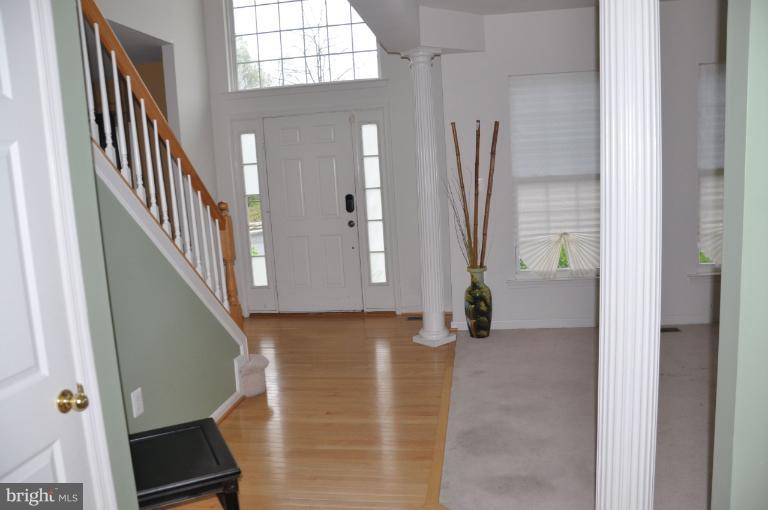 15209 Ridall Court Accokeek, MD 20607 - Photo 3 of 5 Foyer