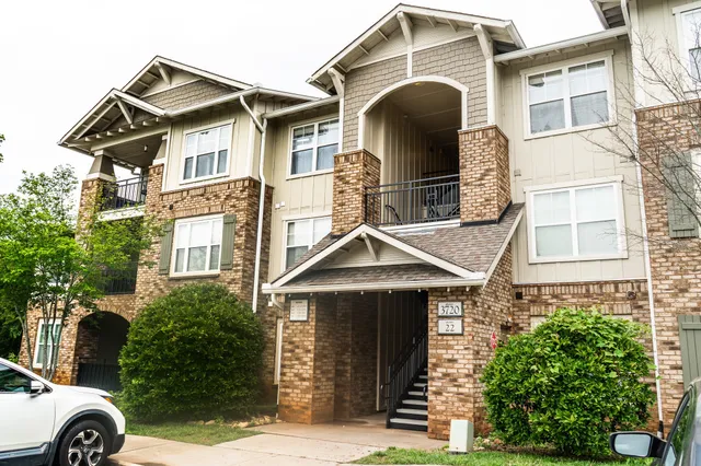$335,000 | 3720 Spruce Ridge Way, Unit 2231, Knoxville, TN 37920