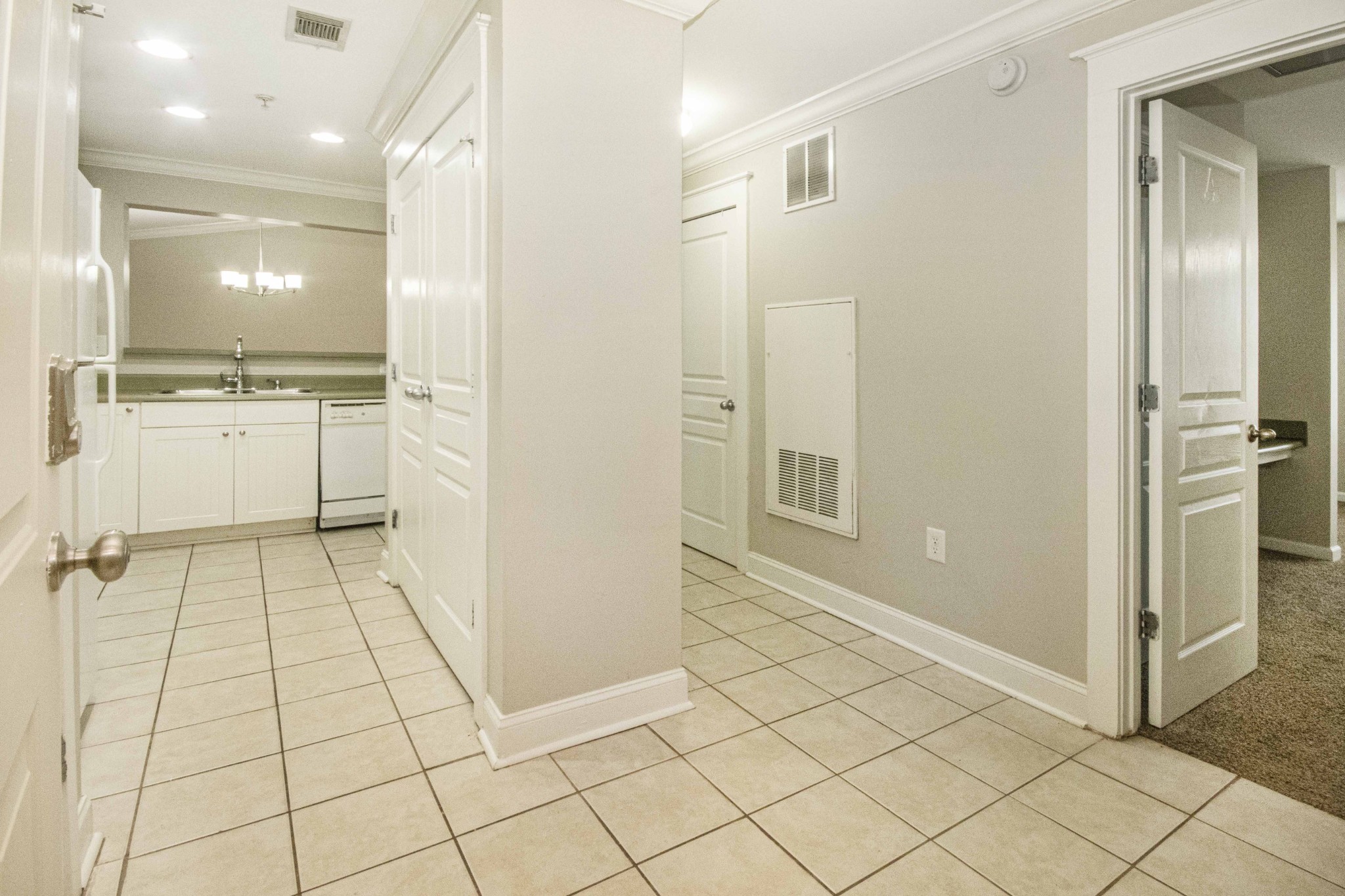 3720 Spruce Ridge Way, Unit 2231 Knoxville, TN 37920 - Photo 4 of 20