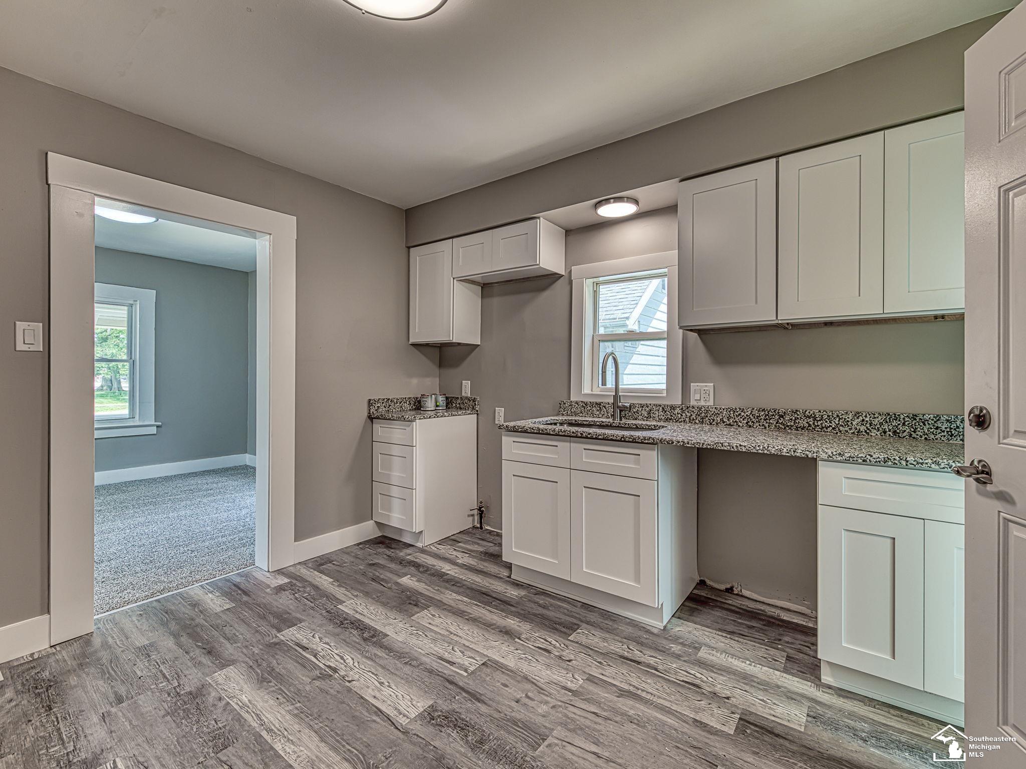 1105 Clinton Road Jackson, MI 49202 - Photo 10 of 27