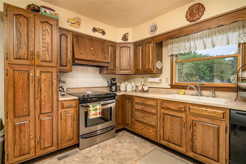 6210 Springfield Jamestown Road Springfield, OH 45502 - Photo 8 of 37