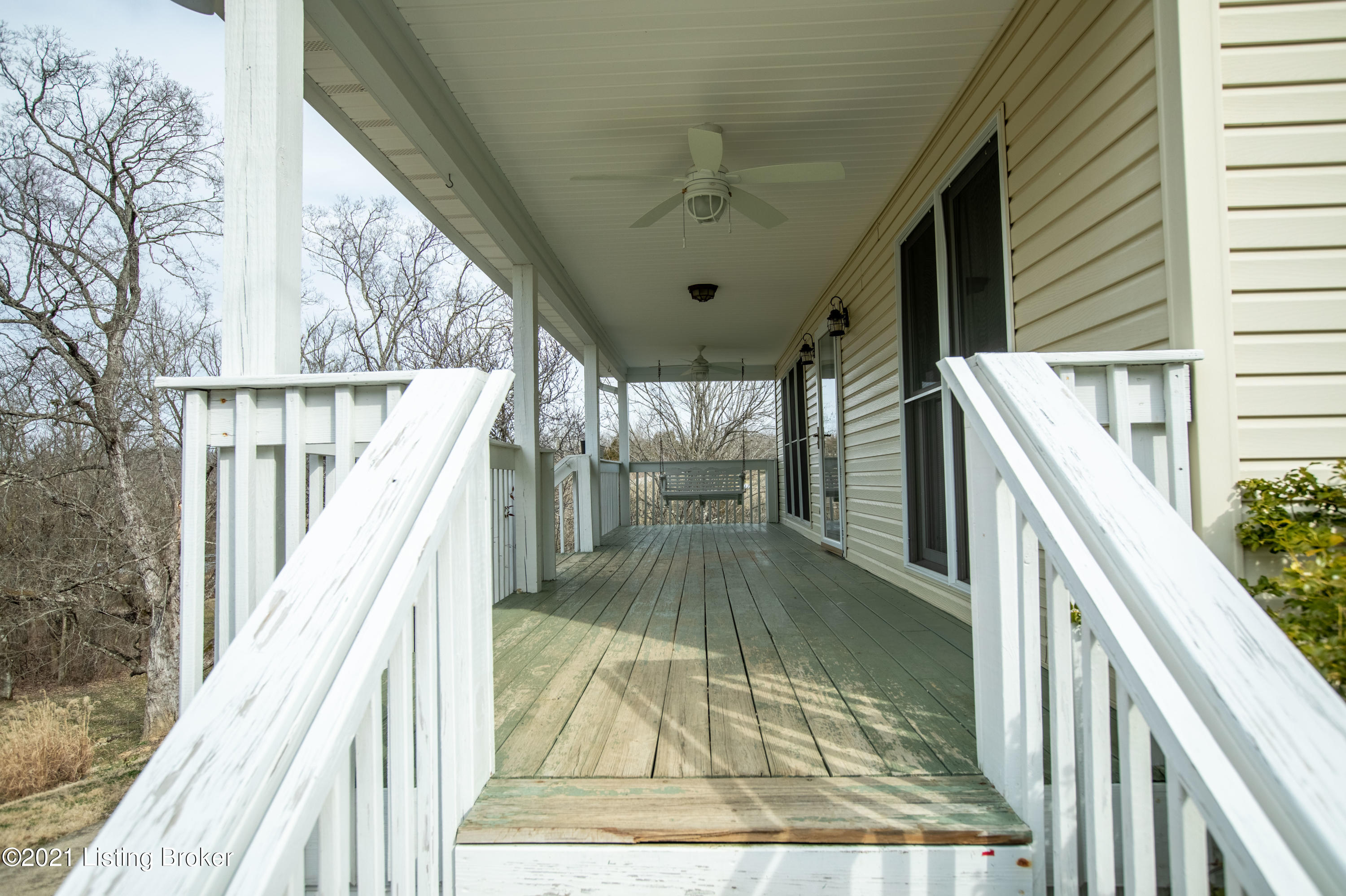 9707 Routt Road Louisville, KY 40299 - Photo 7 of 40 030921-miller-9707-routt-road-louisville