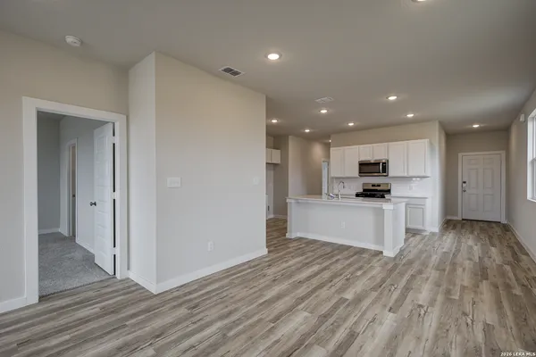 $284,990 | 5630 Franklin Hills, Von Ormy, TX 78073