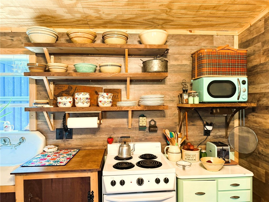 739 Mapledale Road Cassville, NY 13318 - Photo 11 of 48