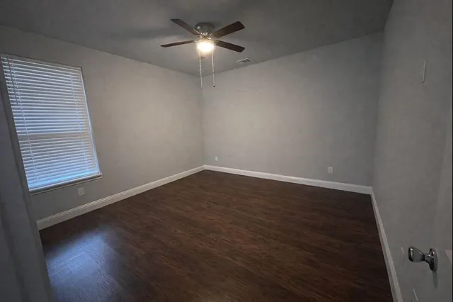 $1,900 | 1262 East Myrtle Street, Fort Worth, TX 76104