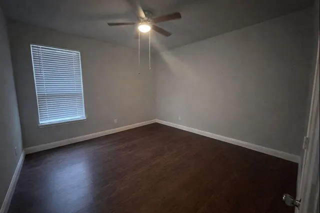 $1,900 | 1262 East Myrtle Street, Fort Worth, TX 76104