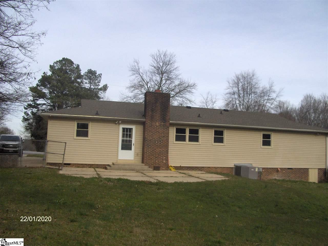 111 Francis Road Easley, SC 29640 - Photo 3 of 25