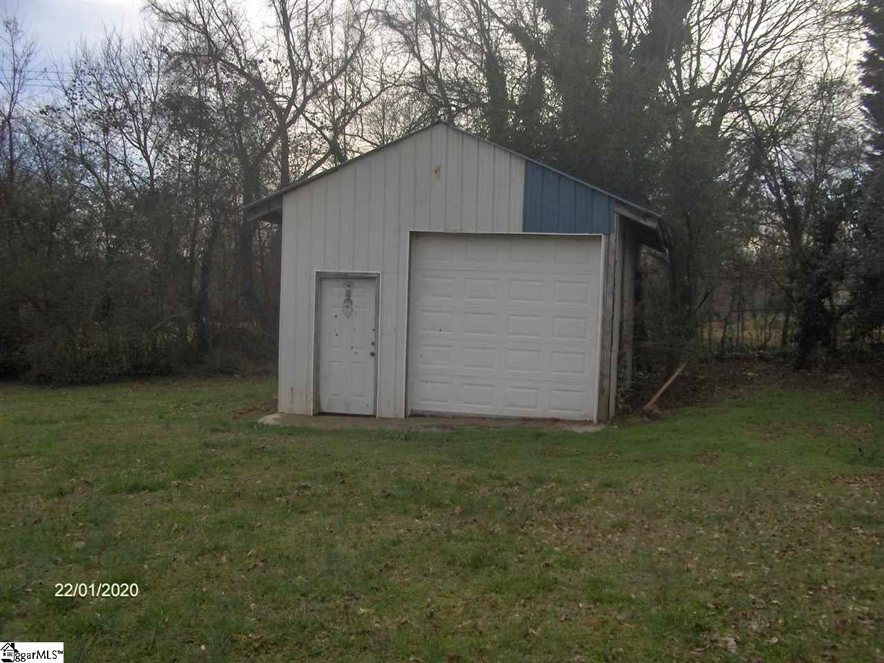 111 Francis Road Easley, SC 29640 - Photo 4 of 25