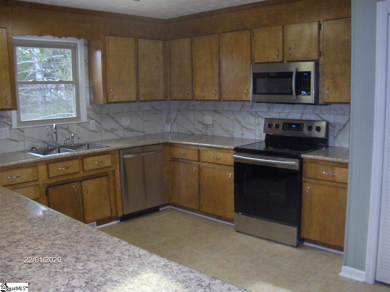 111 Francis Road Easley, SC 29640 - Photo 9 of 25