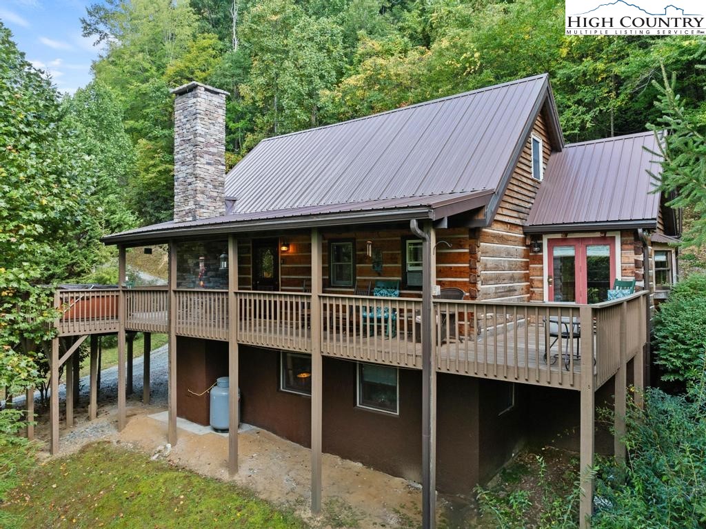 596 Joe Shoemaker Road Vilas, NC 28692 - Photo 6 of 47 Gallery Image 6
