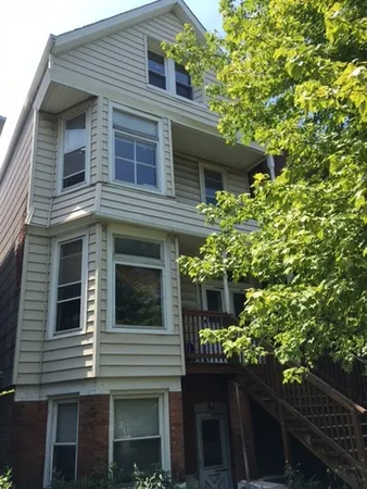 $2,300 | 3630 North Hermitage Avenue, Unit 1, Chicago, IL 60613