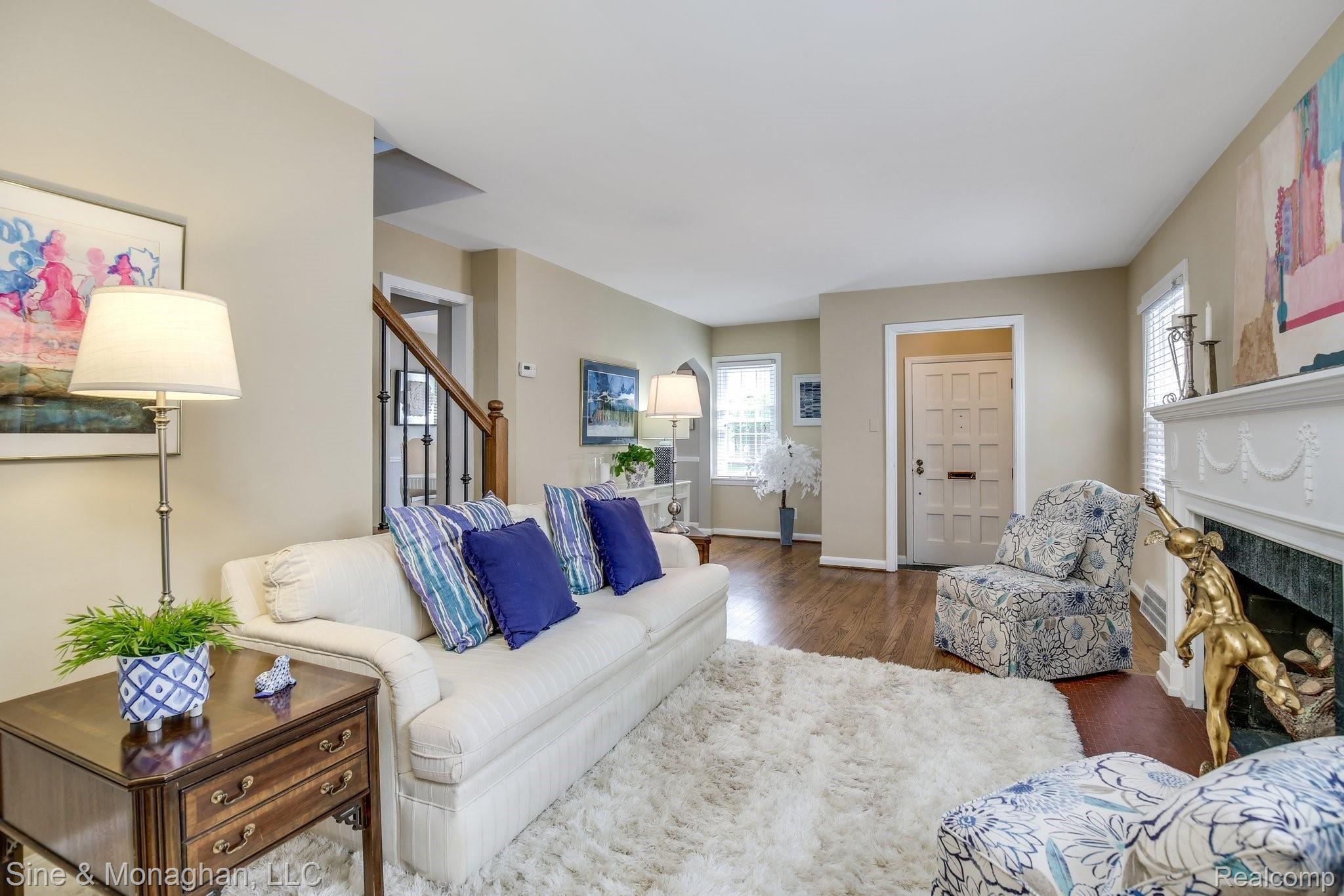1338+Hampton+Rd+Grosse+Pointe+Woods-5-web.jpg