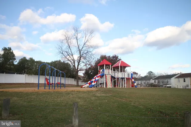 $2,300 | 23 Clearlake Court, Baltimore, MD 21234