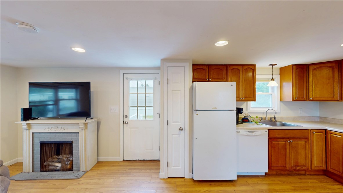 14 Krzak Road North Kingstown, RI 02852 - Photo 21 of 37