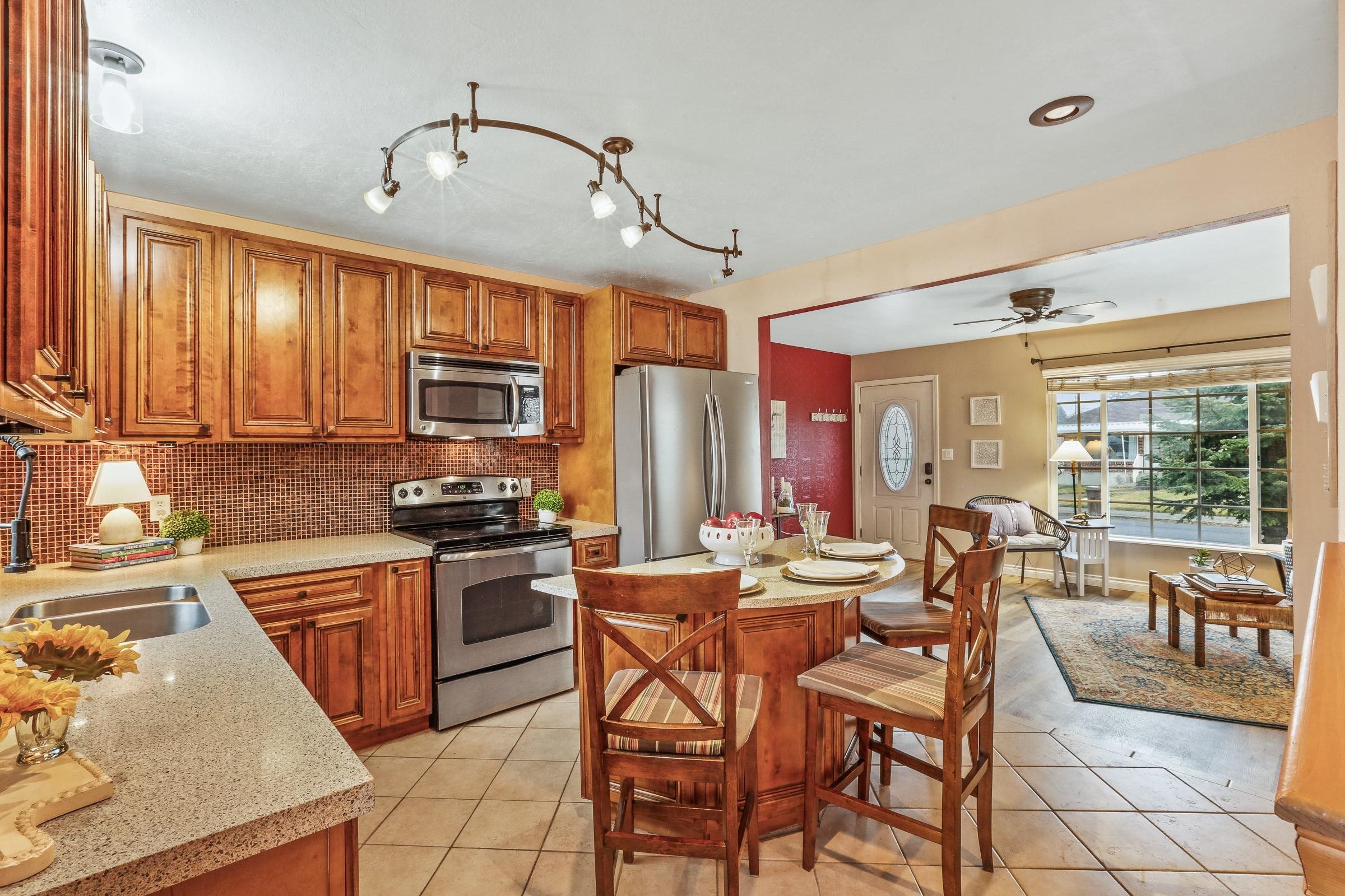 5725 North E Street Spokane, WA 99205 - Photo 7 of 22