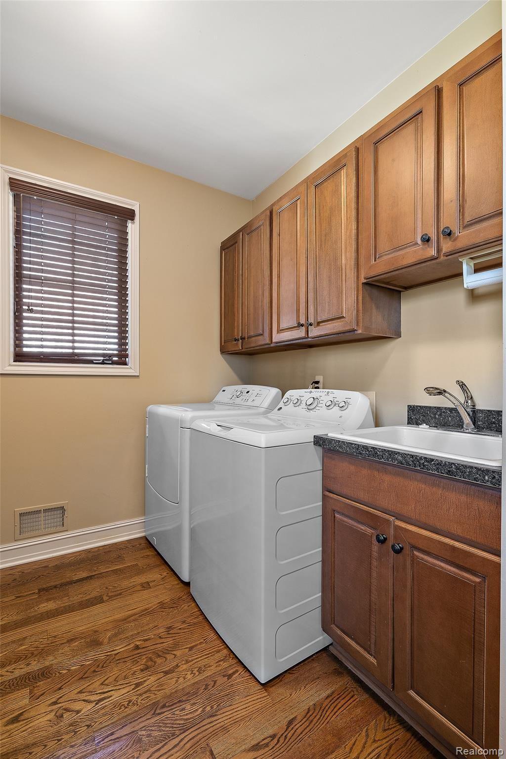 523 Trinway Road Troy, MI 48085 - Photo 32 of 55 523 Trinway-73.jpg