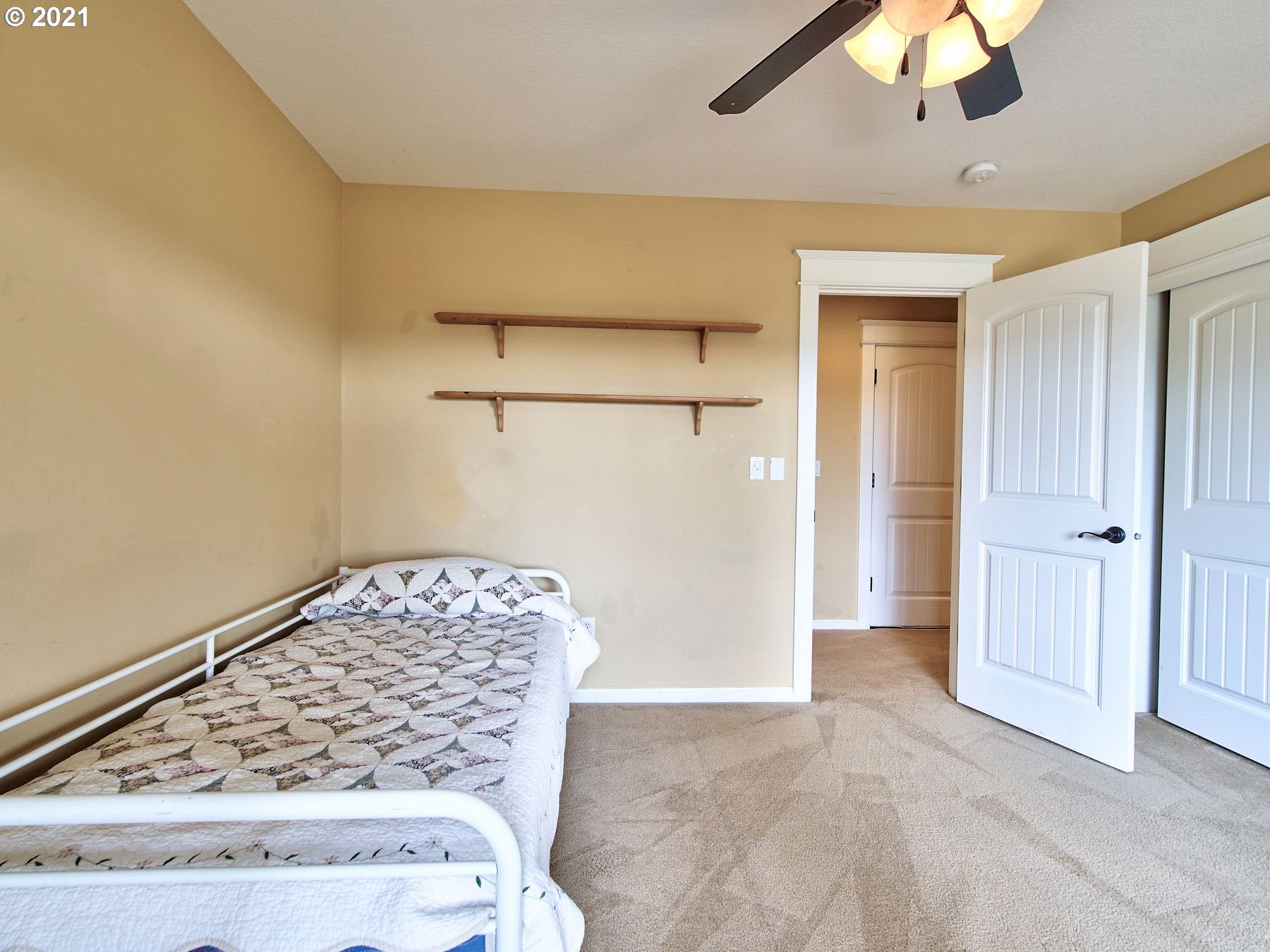 42060 Southwest Sandstrom Road Gaston, OR 97119 - Photo 22 of 31