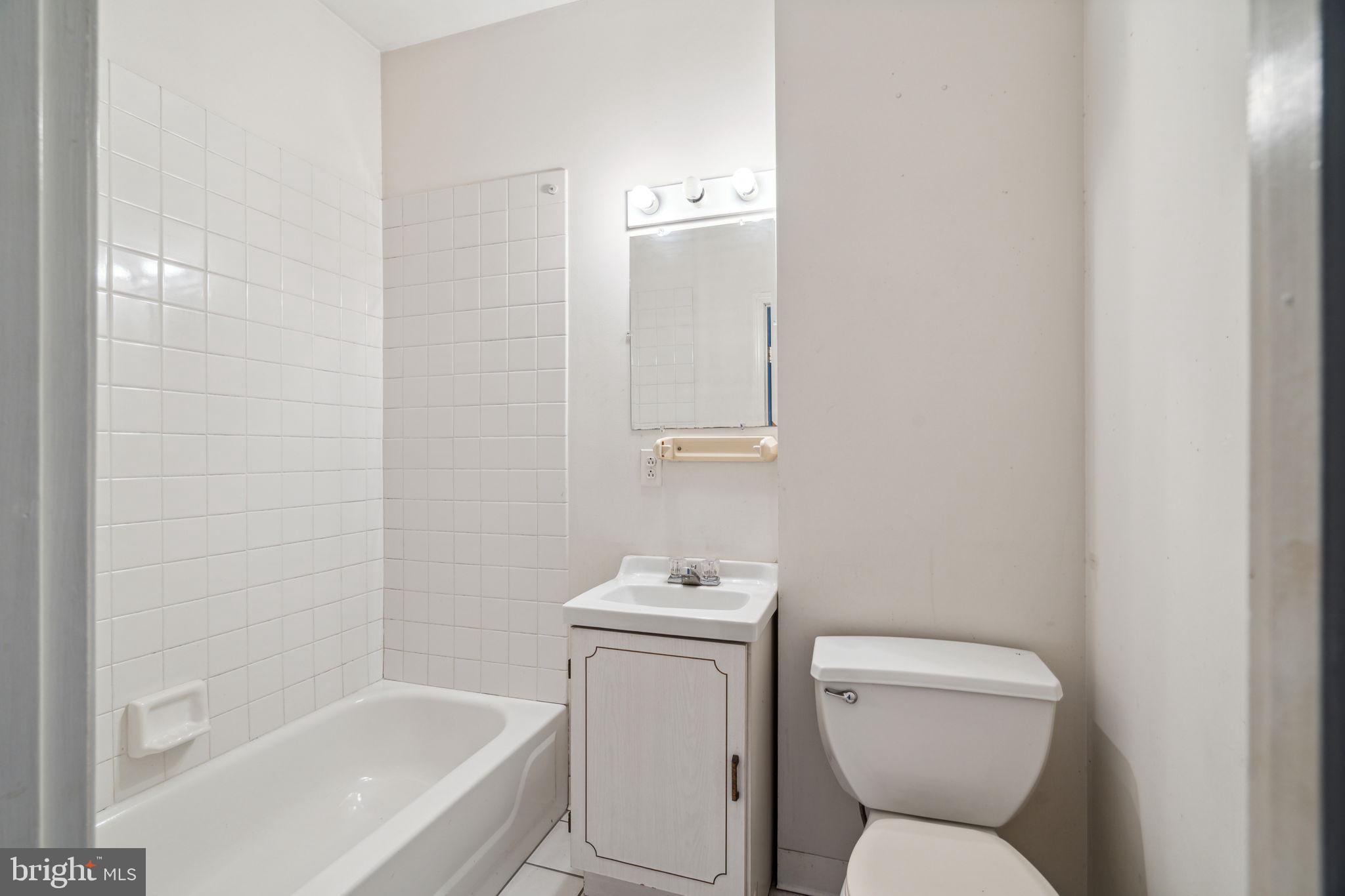 2655 South Warnock Street Philadelphia, PA 19148 - Photo 10 of 16