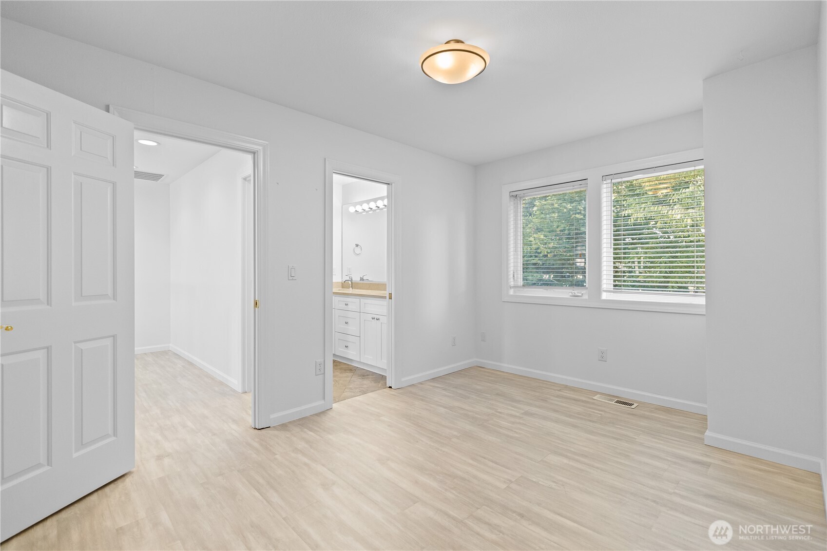 5217 76th Ave Court West University Place, WA 98467 - Photo 27 of 36 an empty room with windows and closet
