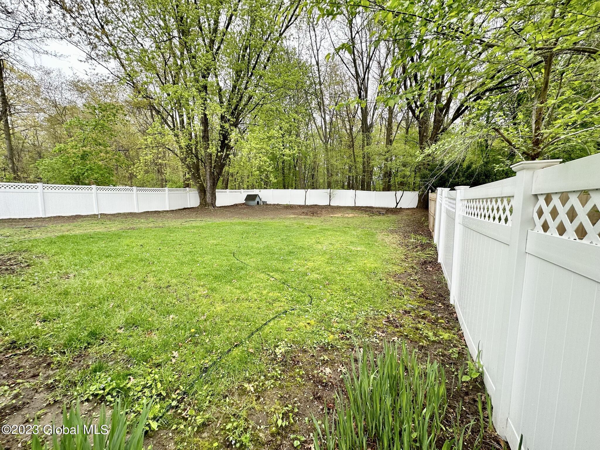 502 Chadwick Road Schenectady, NY 12304 - Photo 26 of 27 IMG_0985