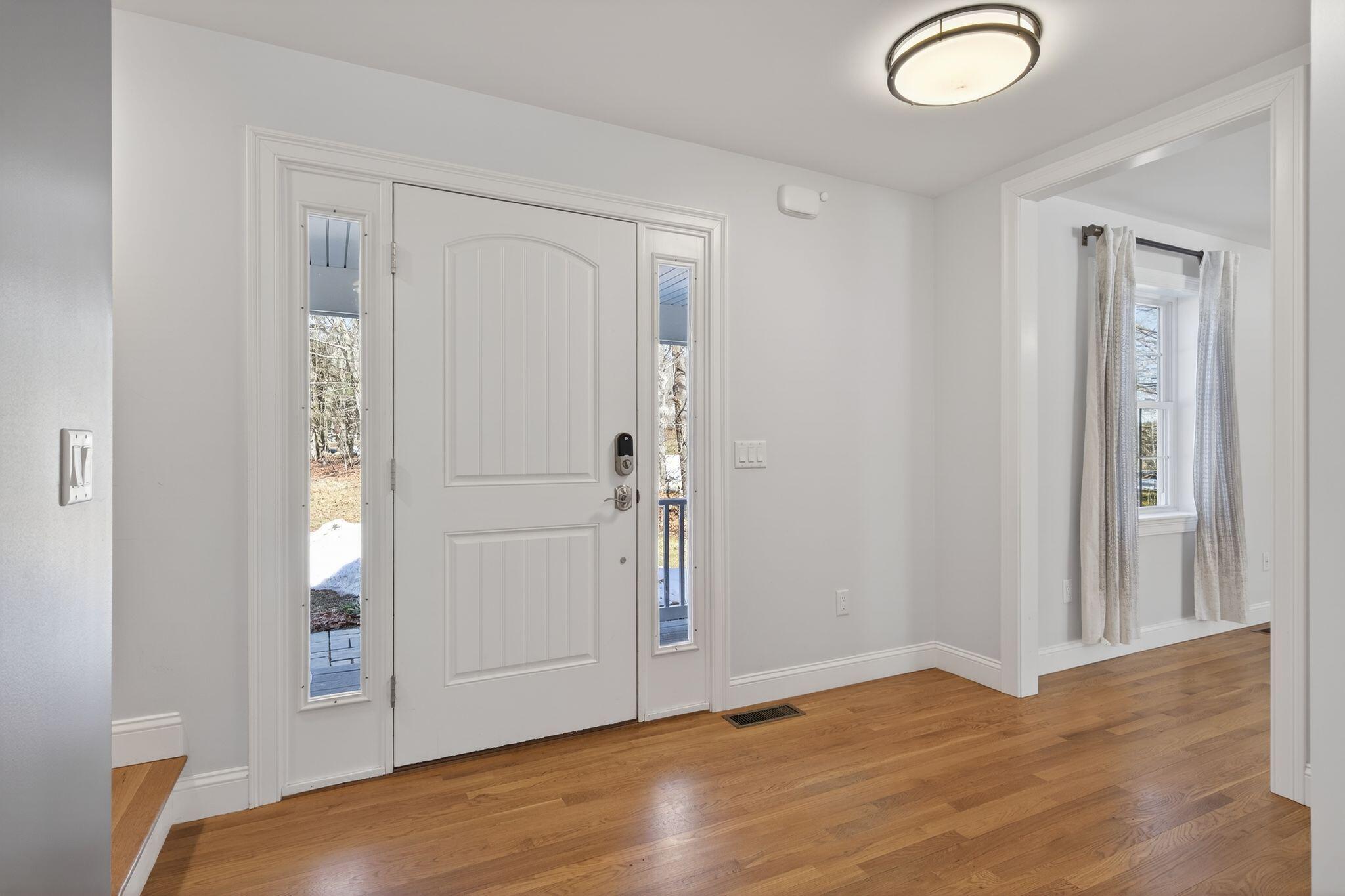 117 North Gorham Road Gorham, ME 04038 - Photo 6 of 37 117_N_Gorham_Rd_017