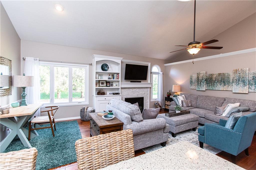 4221 Moss Ridge Lane Indianapolis, IN 46237 - Photo 11 of 45 Gallery Image 11