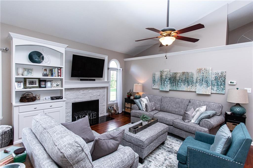 4221 Moss Ridge Lane Indianapolis, IN 46237 - Photo 16 of 45 Gallery Image 16