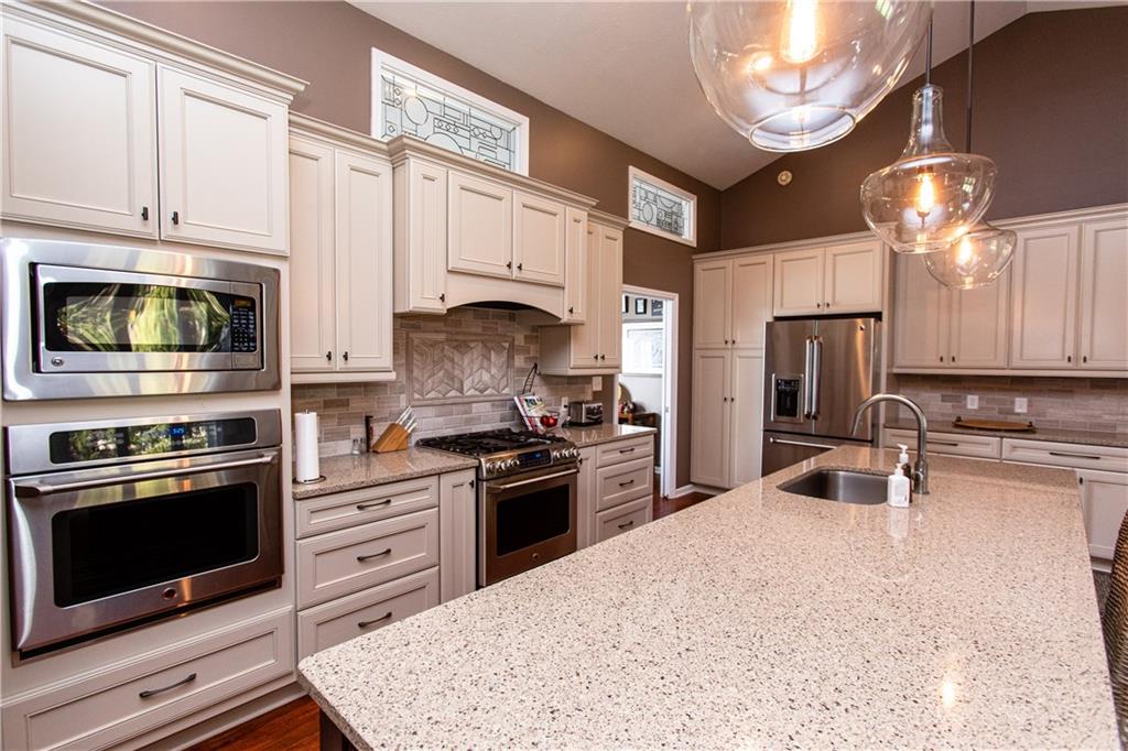 4221 Moss Ridge Lane Indianapolis, IN 46237 - Photo 26 of 45 Gallery Image 26