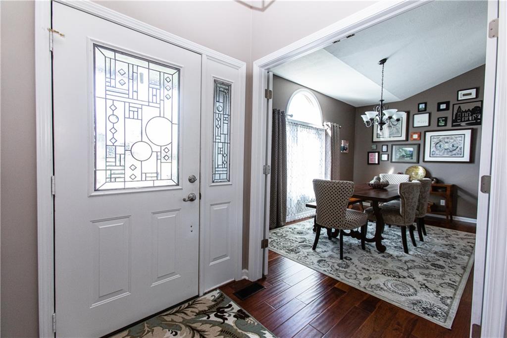 4221 Moss Ridge Lane Indianapolis, IN 46237 - Photo 5 of 45 Gallery Image 5