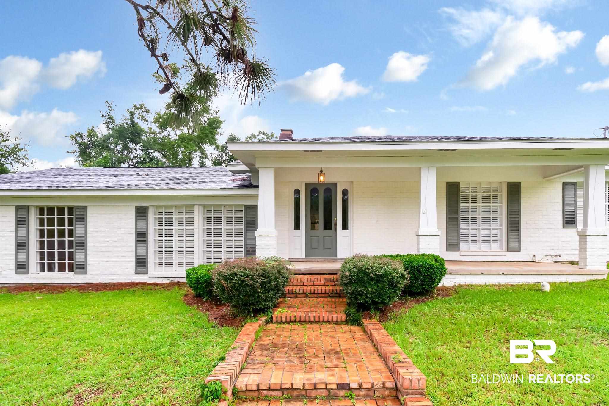 450 Ridgelawn Drive West Mobile, AL 36608 - Photo 2 of 35