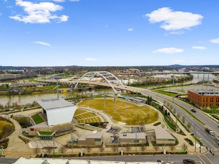 $875,000 | 301 Demonbreun Street, Unit 920, Nashville, TN 37201