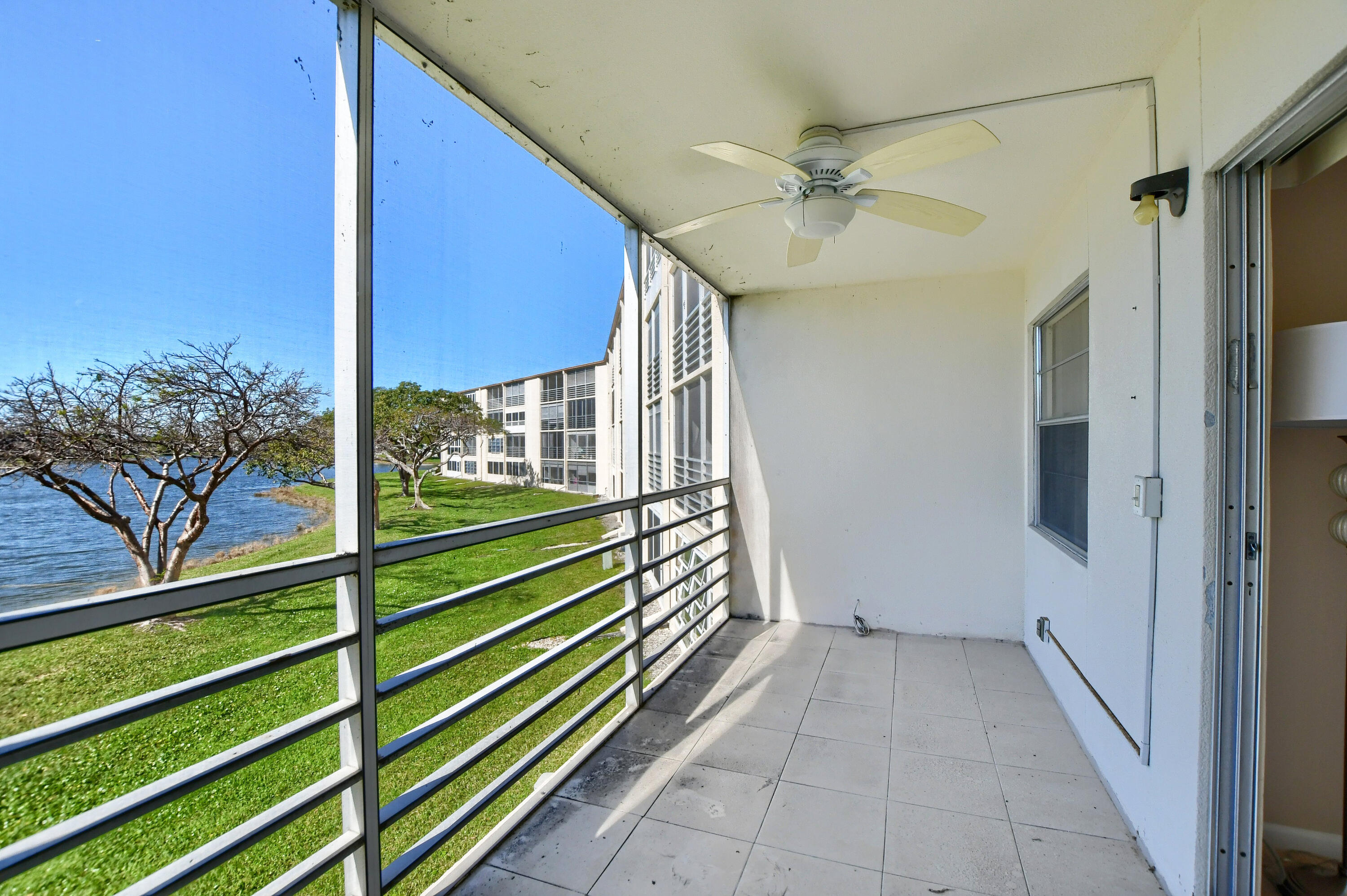 2033 Newcastle B Boca Raton, FL 33434 - Photo 15 of 20 EBF_1205-HDR(5)