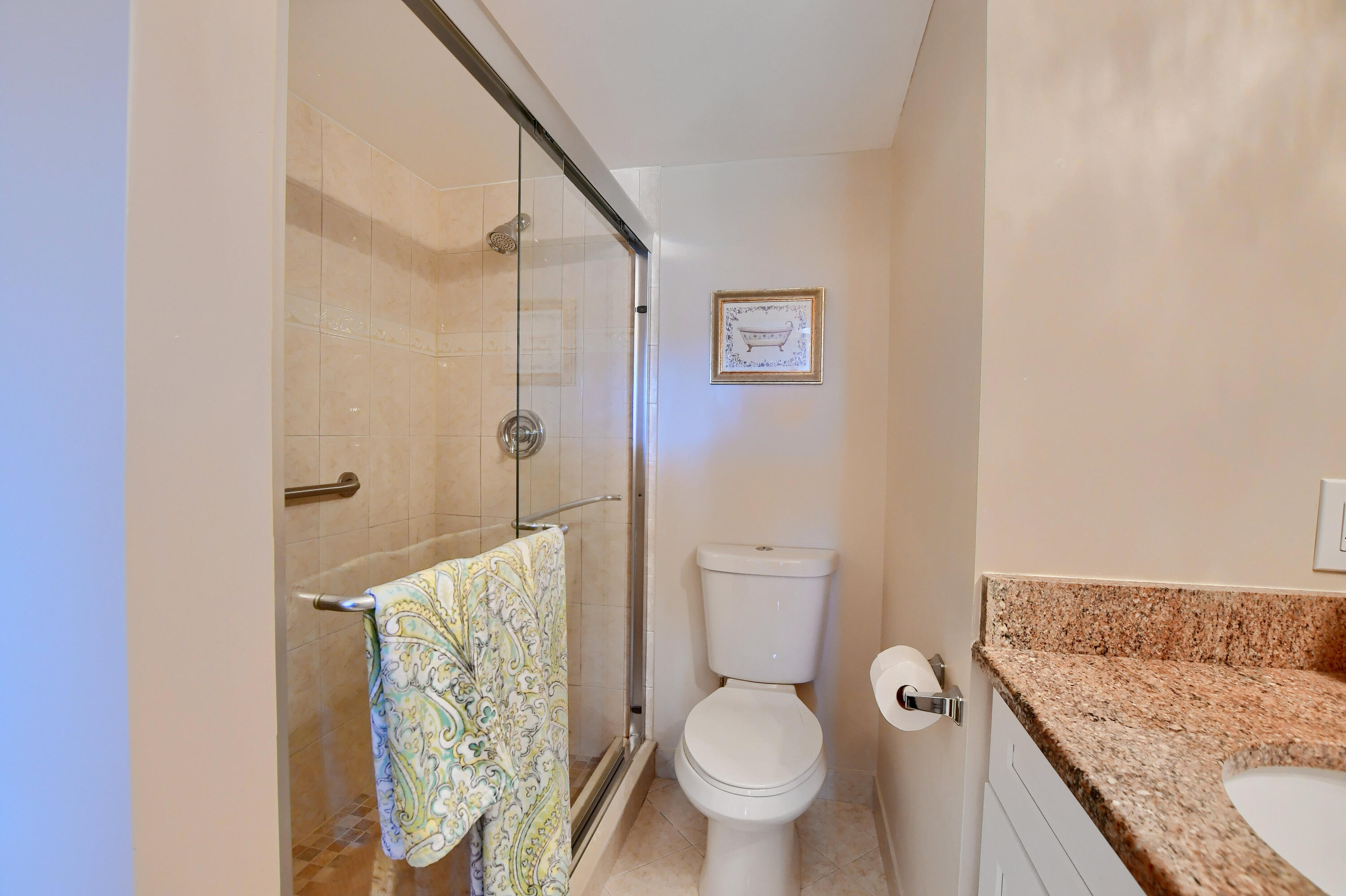 2033 Newcastle B Boca Raton, FL 33434 - Photo 9 of 20 EBF_1175-HDR(5)