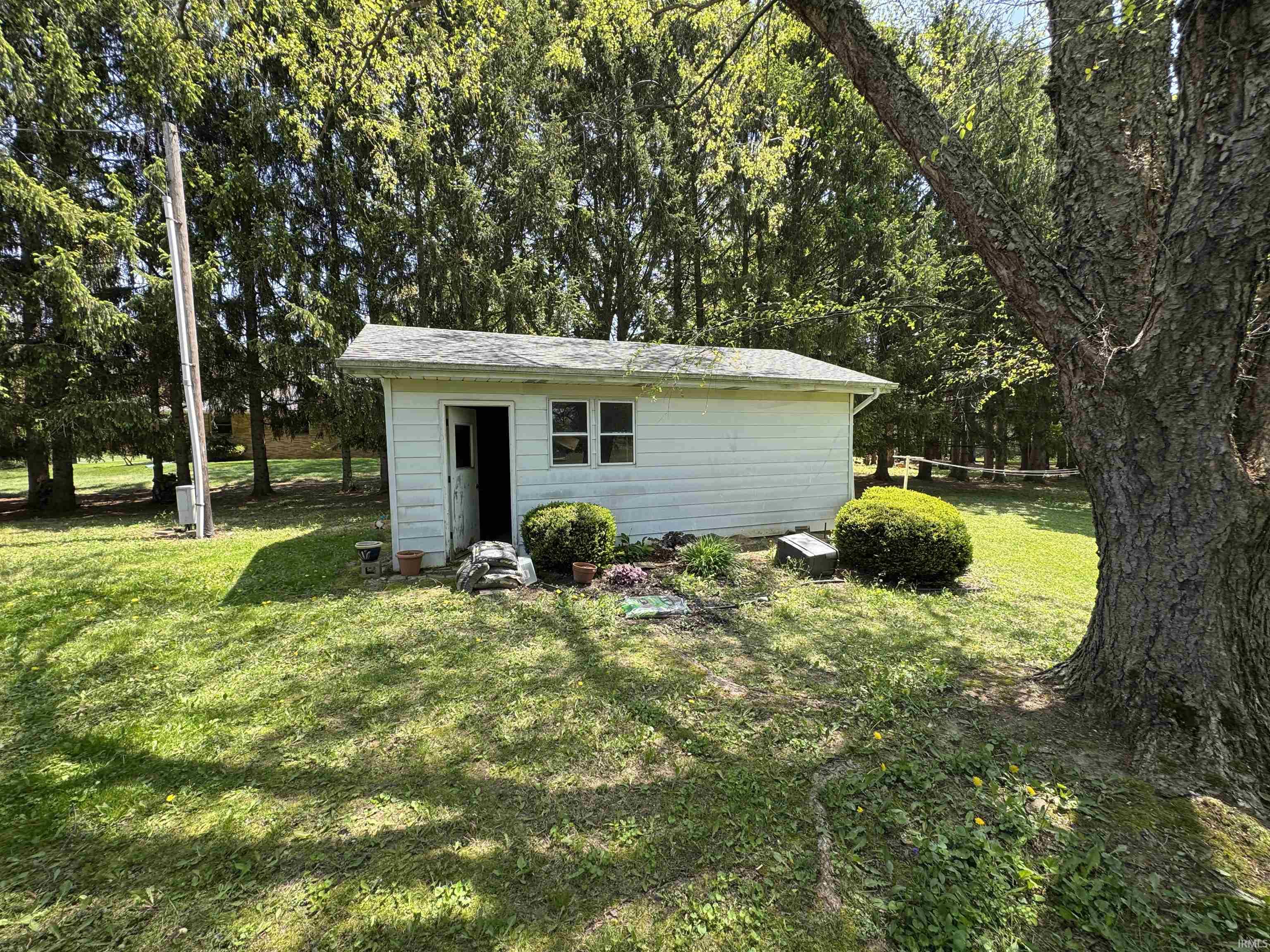 22160 Riley Road Lakeville, IN 46536 - Photo 3 of 25 Gallery Image 3