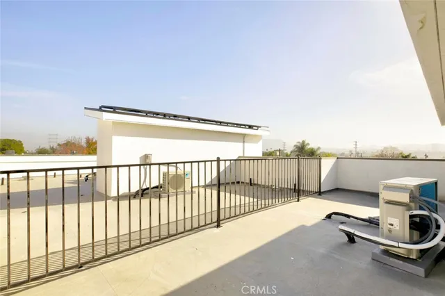 $4,900 | 5648 Cartwright Avenue, North Hollywood, CA 91601