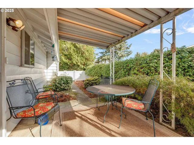 $209,500 | 864 Northeast Fleming Avenue, Gresham, OR 97030