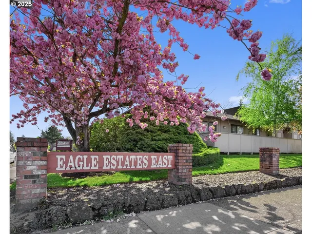 $209,500 | 864 Northeast Fleming Avenue, Gresham, OR 97030