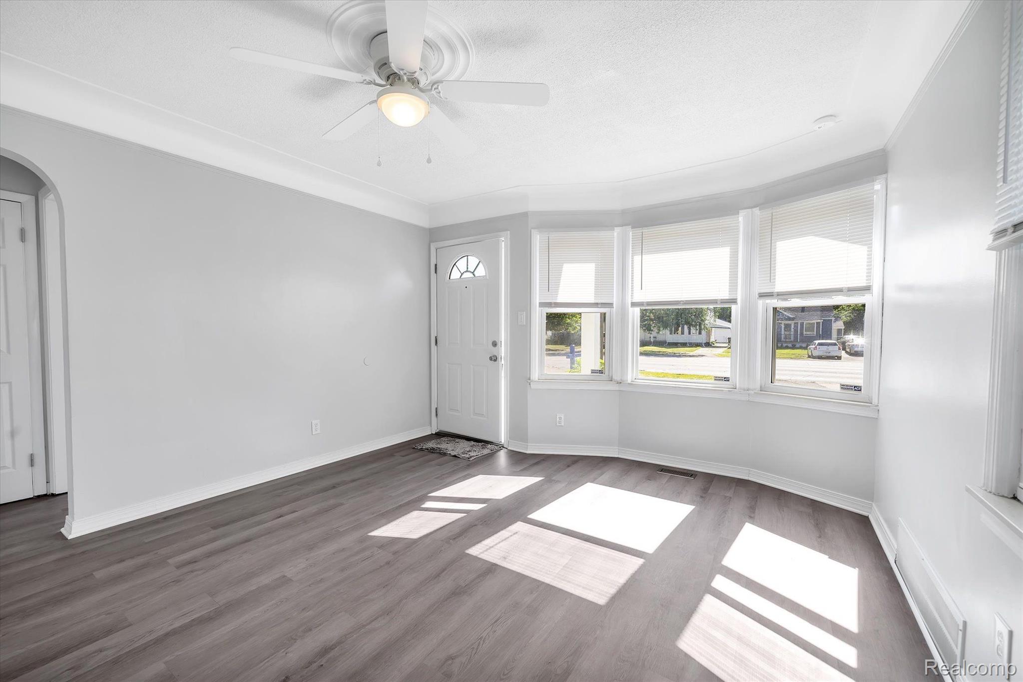 6620 Pelham Road Taylor, MI 48180 - Photo 10 of 33 Gallery Image 10