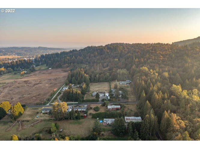 Southeast Sager Road Happy Valley, OR 97086 - Photo 12 of 14 Gallery Image 12