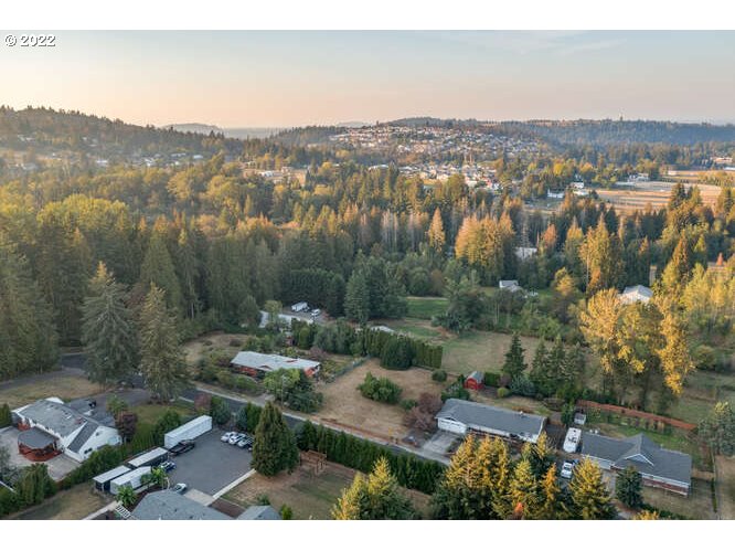 Southeast Sager Road Happy Valley, OR 97086 - Photo 8 of 14 Gallery Image 8