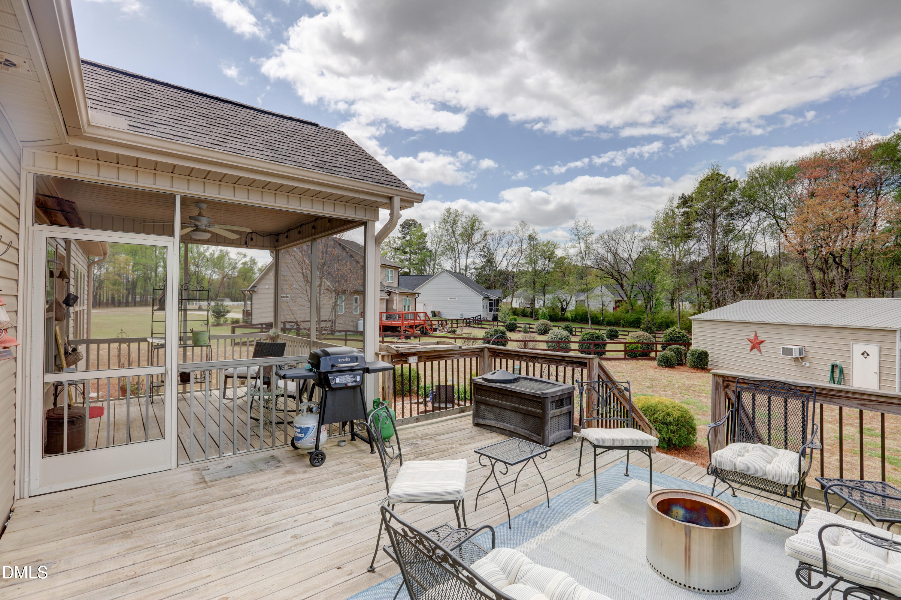 15 Old Eason Road Zebulon, NC 27597 - Photo 33 of 43 firepit deck