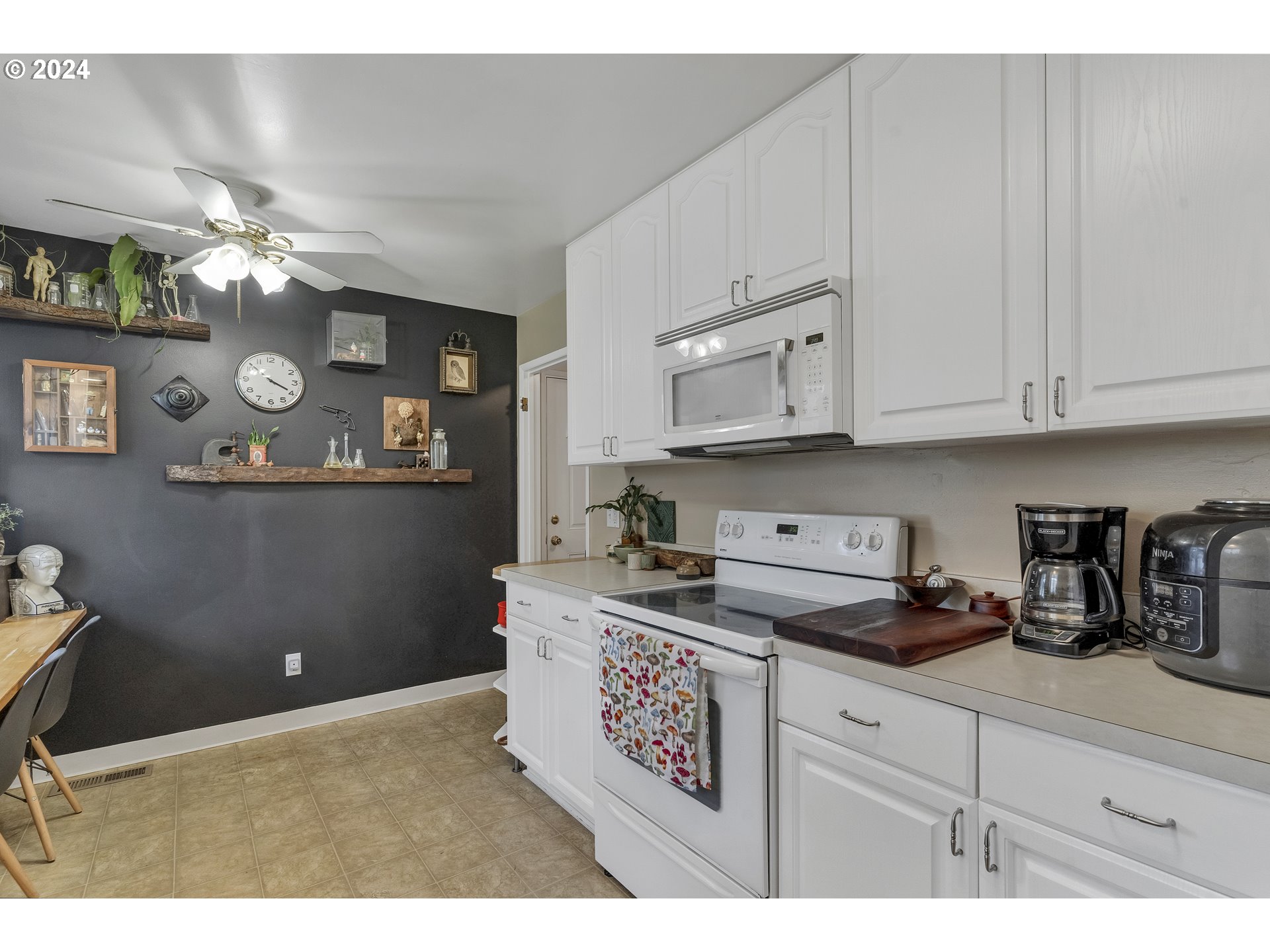 763 Oregon Way Woodburn, OR 97071 - Photo 12 of 28 Gallery Image 12