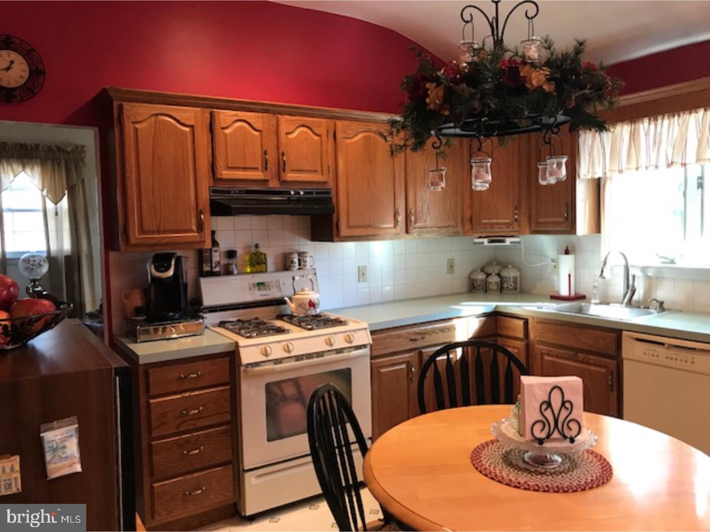 907 Edgemoor Road Cherry Hill, NJ 08034 - Photo 11 of 24 Kitchen