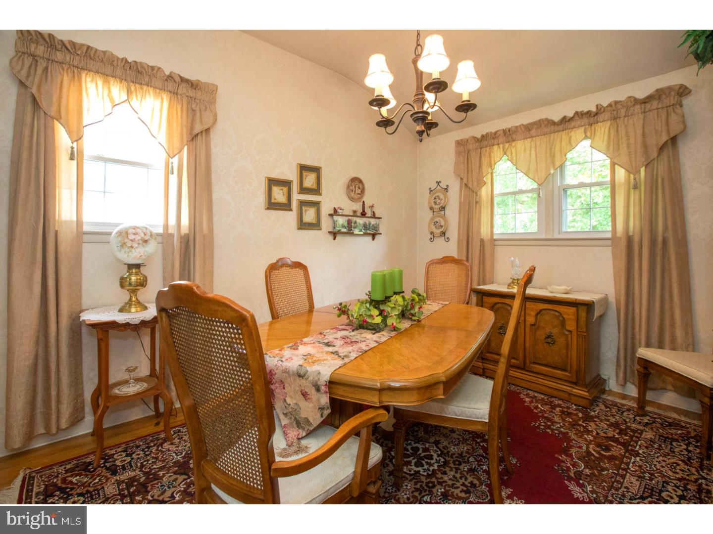 907 Edgemoor Road Cherry Hill, NJ 08034 - Photo 13 of 24 Dining Room