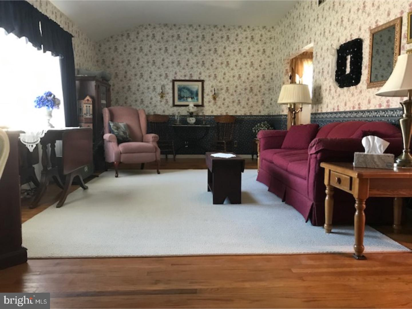 907 Edgemoor Road Cherry Hill, NJ 08034 - Photo 14 of 24 Living Room