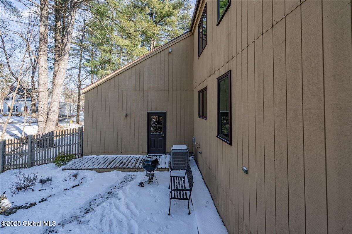 18 Salisbury Road Bethlehem, NY 12054 - Photo 8 of 36 07-18 SALSBURY RD-52