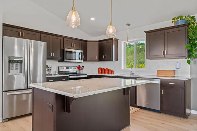 $445,000 | 600 Mulligan Drive, Zumbrota, MN 55992