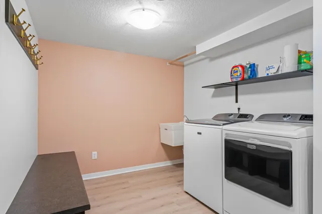 $445,000 | 600 Mulligan Drive, Zumbrota, MN 55992